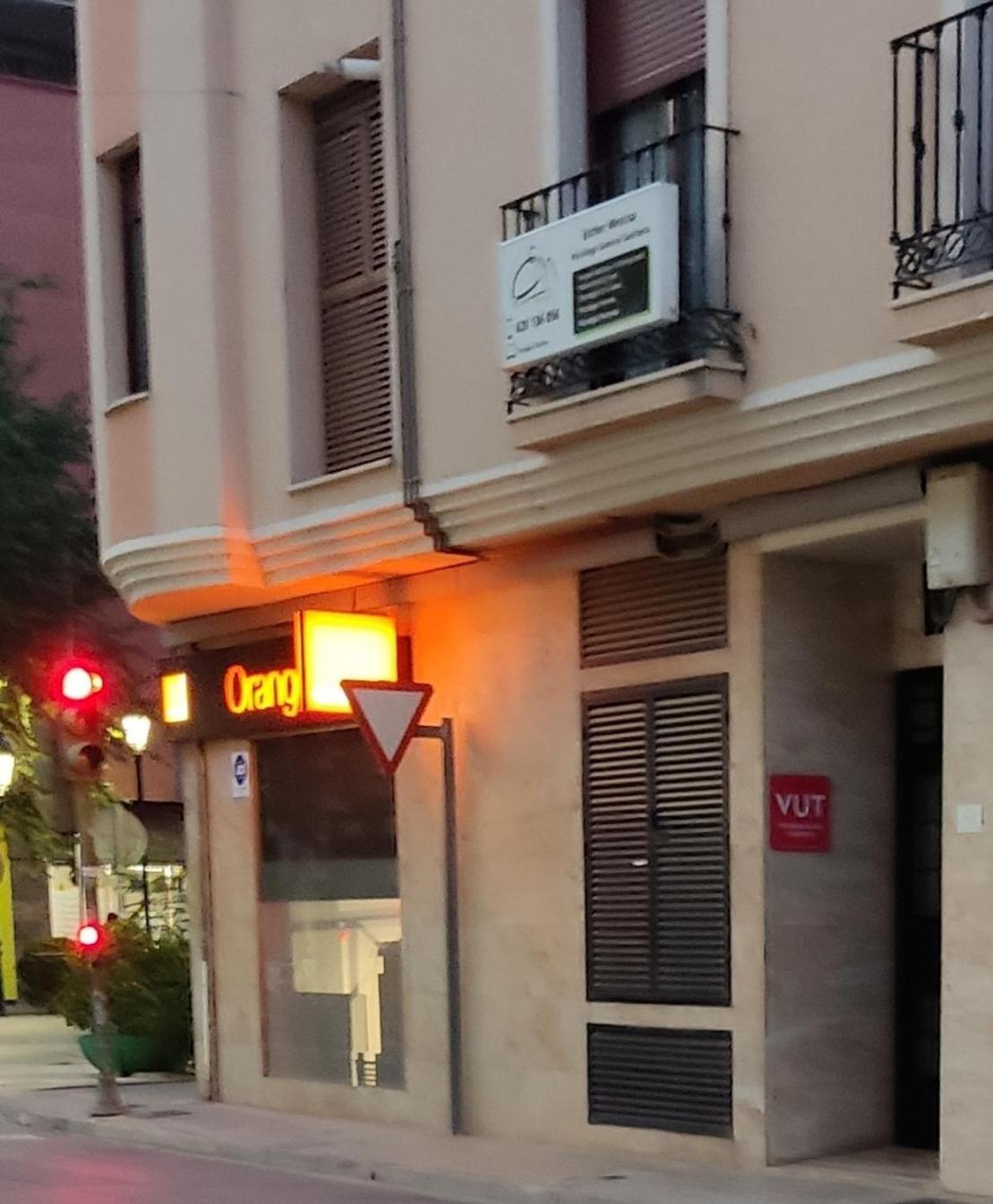 Luz De La Avenida